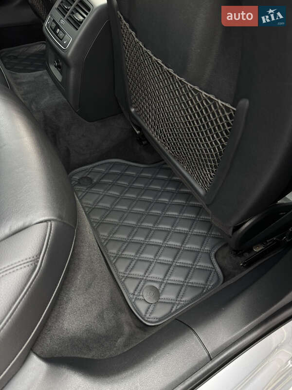 Седан Audi A4 2015 в Полтаве