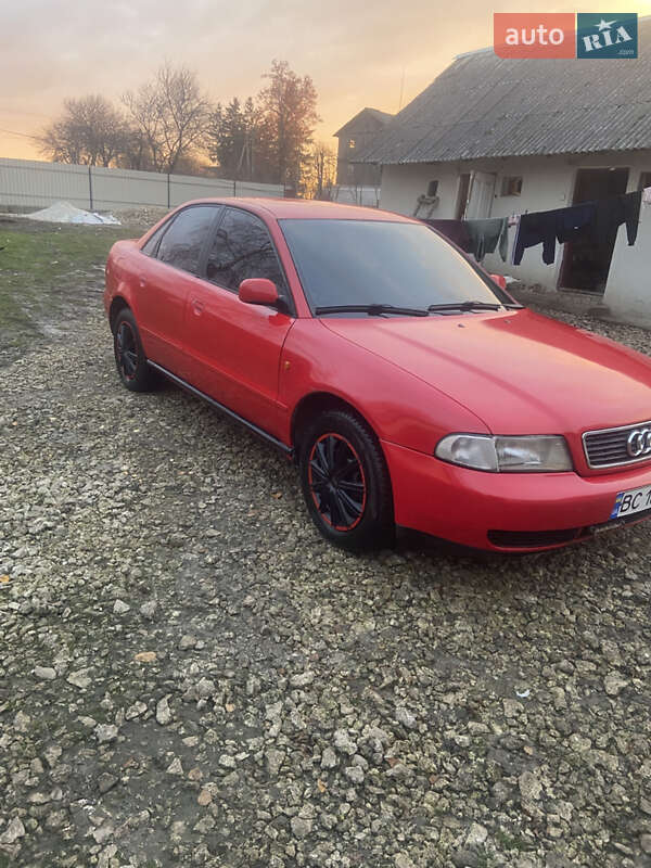 Седан Audi A4 1995 в Тернополе