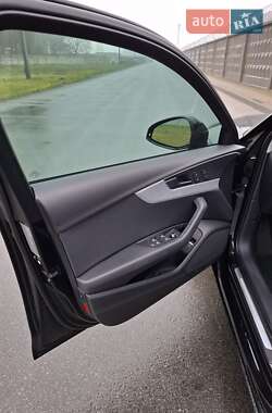 Седан Audi A4 2015 в Киеве