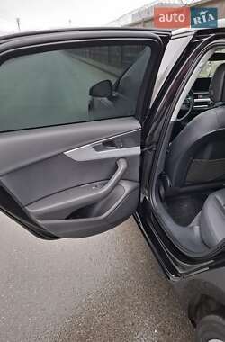 Седан Audi A4 2015 в Киеве
