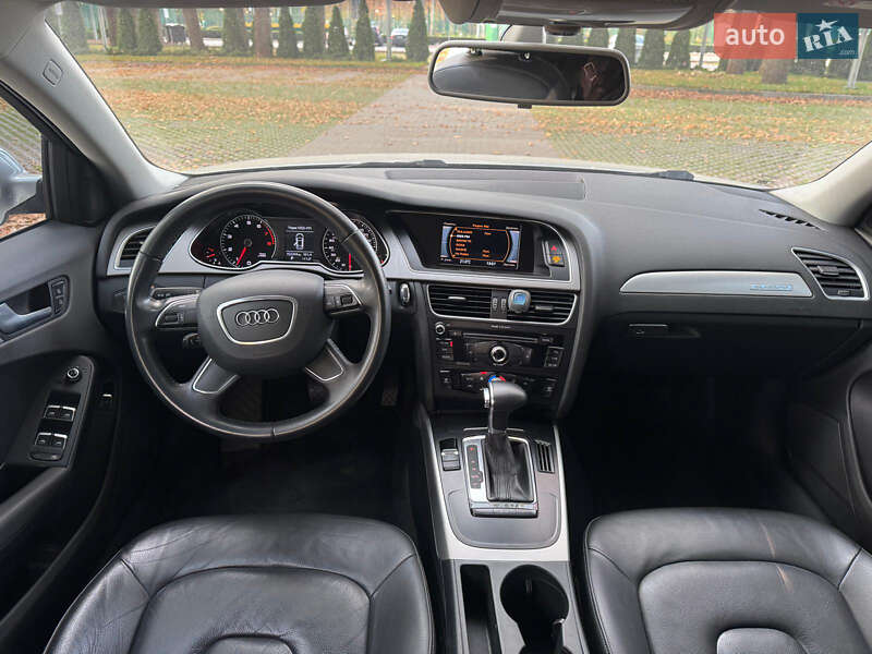 Седан Audi A4 2013 в Харькове
