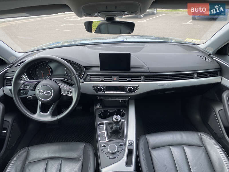 Седан Audi A4 2017 в Ровно