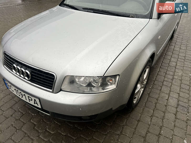 Седан Audi A4 2001 в Самборе