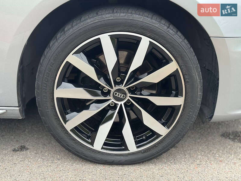 Седан Audi A4 2021 в Києві