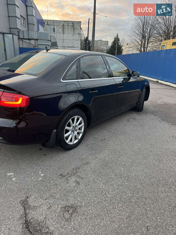 Седан Audi A4 2012 в Білій Церкві