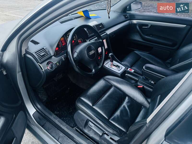 Седан Audi A4 2004 в Белогородке