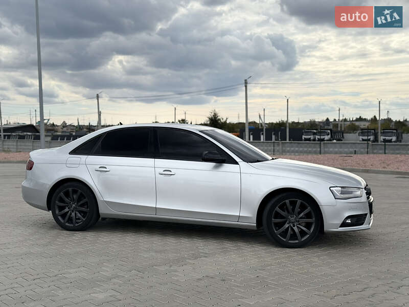 Седан Audi A4 2013 в Миколаєві