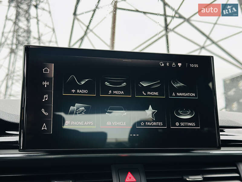 Седан Audi A4 2021 в Харкові