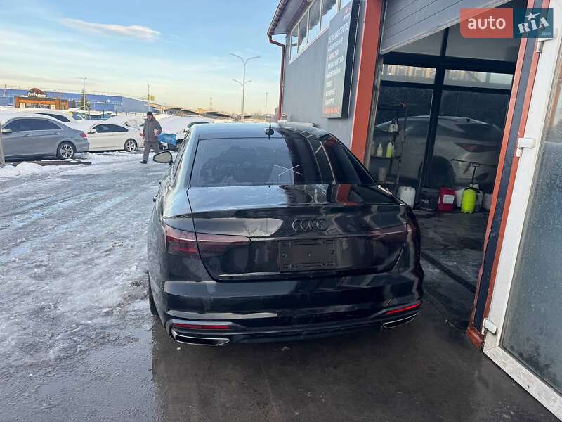 Седан Audi A4 2020 в Львові