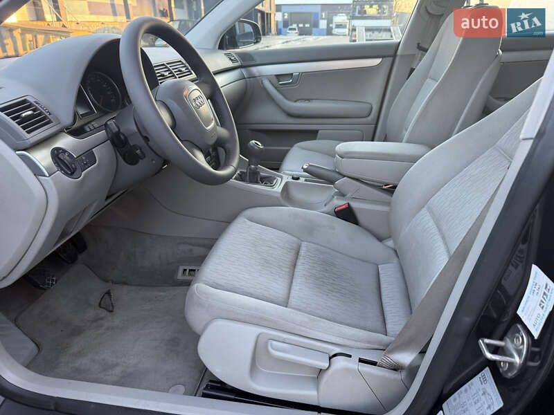 Седан Audi A4 2007 в Ровно