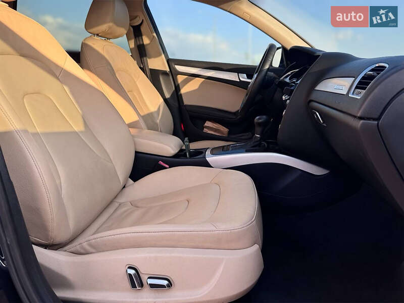 Седан Audi A4 2013 в Виннице