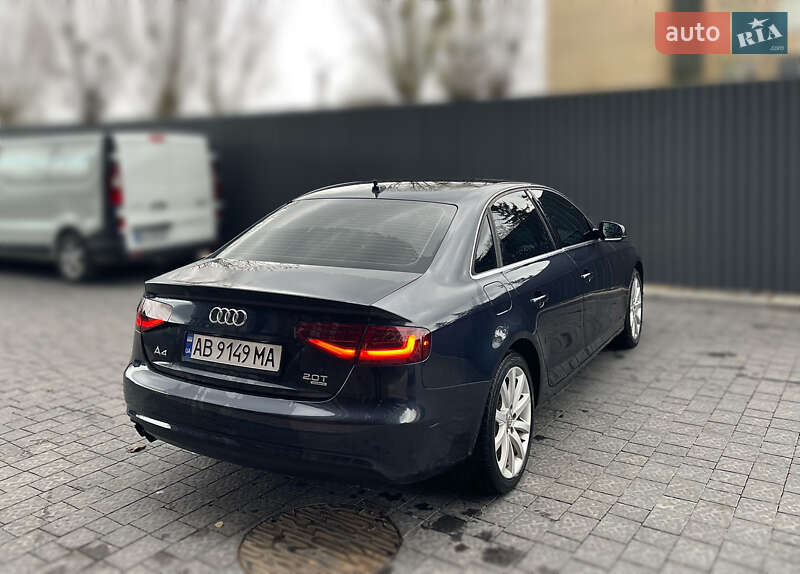 Седан Audi A4 2013 в Виннице