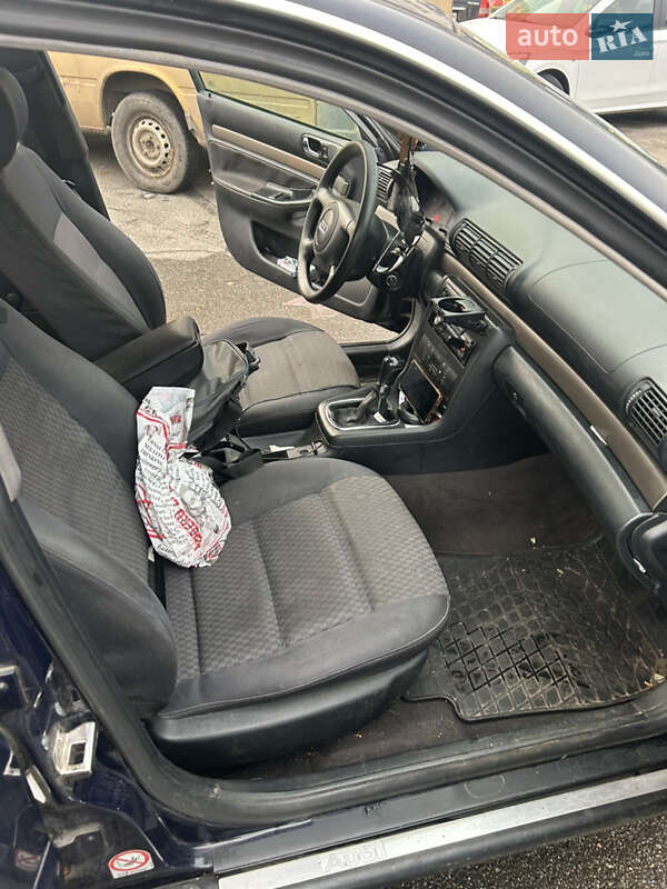 Універсал Audi A4 2001 в Києві