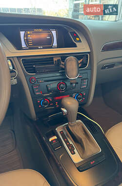 Седан Audi A4 2012 в Луцьку