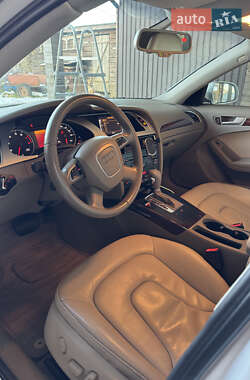 Седан Audi A4 2012 в Луцьку
