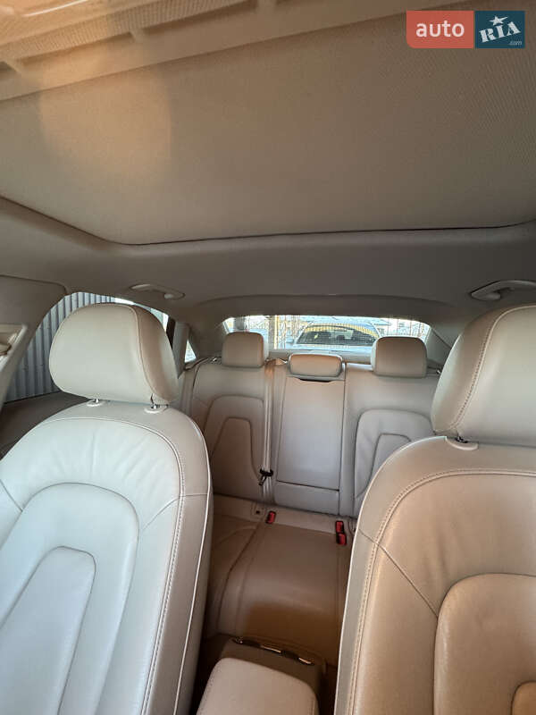 Седан Audi A4 2012 в Луцьку