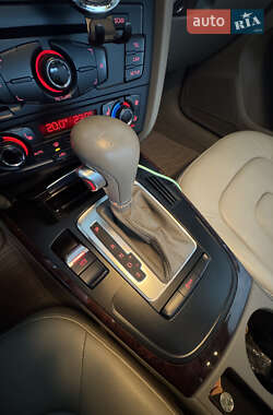 Седан Audi A4 2012 в Луцьку