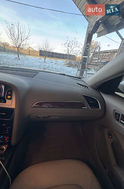 Седан Audi A4 2012 в Луцьку