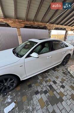 Седан Audi A4 2012 в Луцьку
