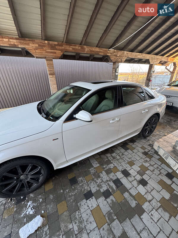 Седан Audi A4 2012 в Луцьку