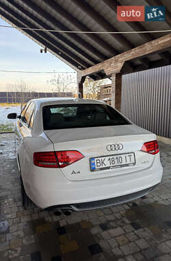 Седан Audi A4 2012 в Луцьку