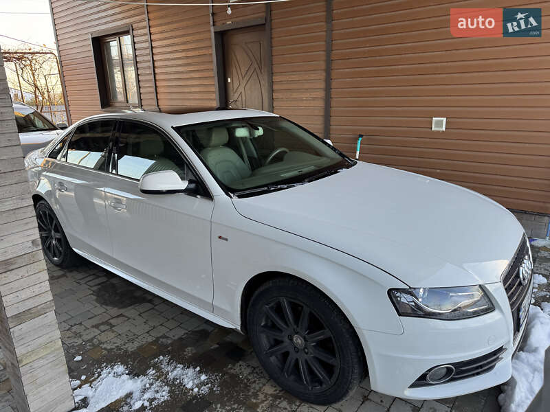 Седан Audi A4 2012 в Луцьку