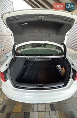 Седан Audi A4 2012 в Луцьку