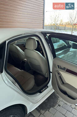Седан Audi A4 2012 в Луцьку