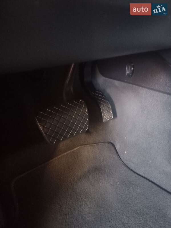 Универсал Audi A4 2020 в Лубнах