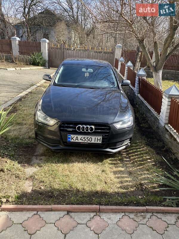 Седан Audi A4 2013 в Києві