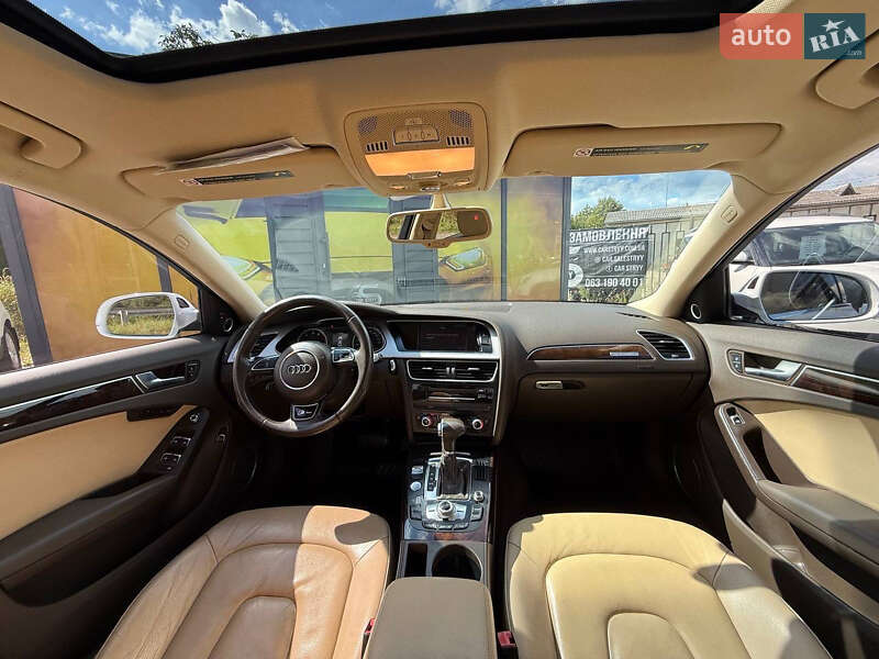 Седан Audi A4 2015 в Стрию