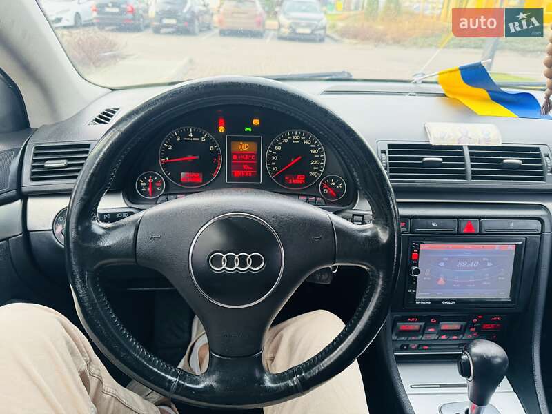 Седан Audi A4 2004 в Білогородці