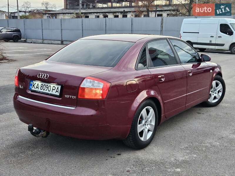 Седан Audi A4 2004 в Киеве