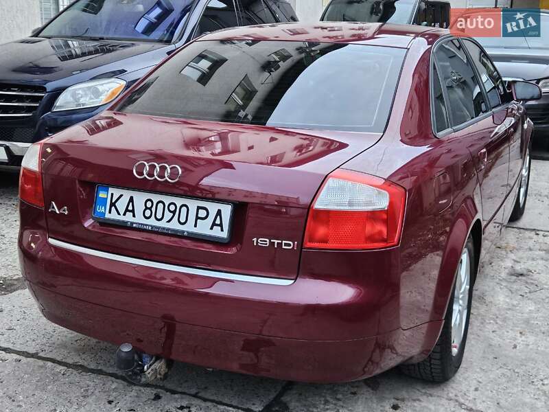 Седан Audi A4 2004 в Киеве