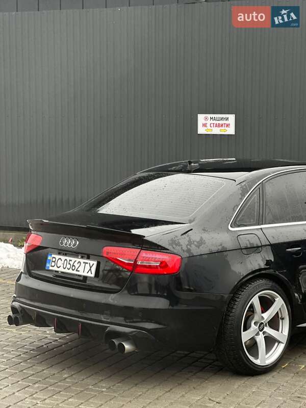 Седан Audi A4 2013 в Львове