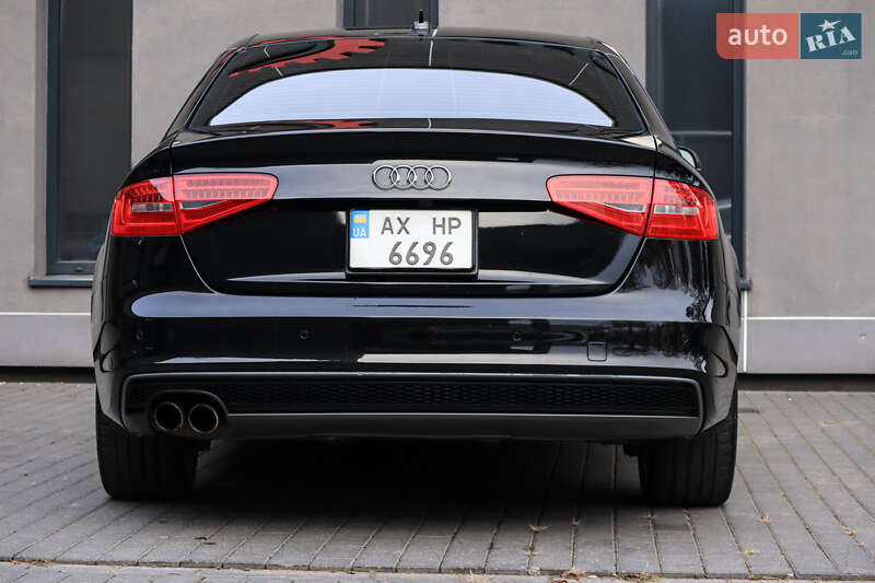Седан Audi A4 2015 в Львове