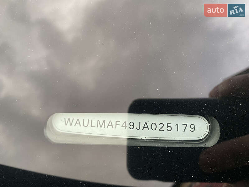 Седан Audi A4 2017 в Самборі