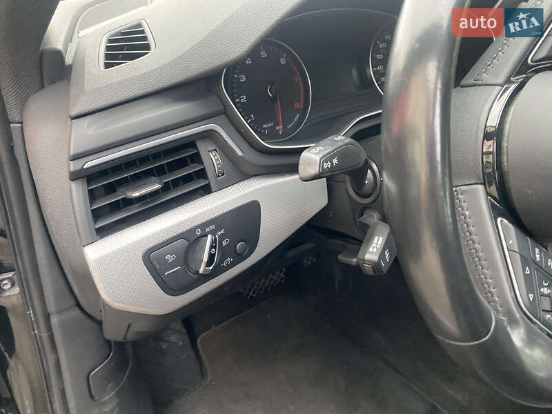 Седан Audi A4 2017 в Самборі