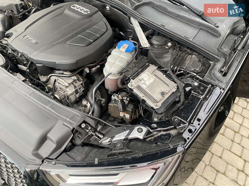 Седан Audi A4 2017 в Самборі