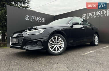 Седан Audi A4 2023 в Львові