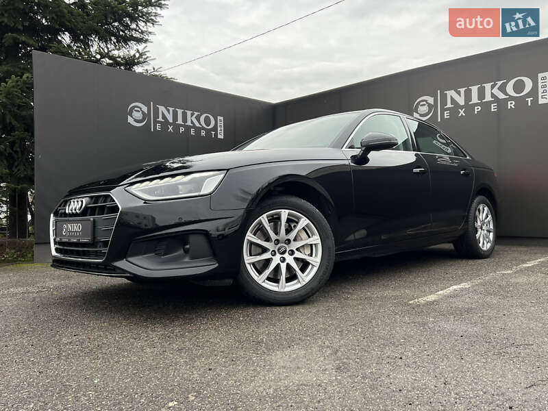Седан Audi A4 2023 в Львове фото Седан Audi A4 2023 в Львове