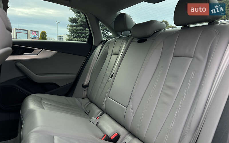 Седан Audi A4 2017 в Львове
