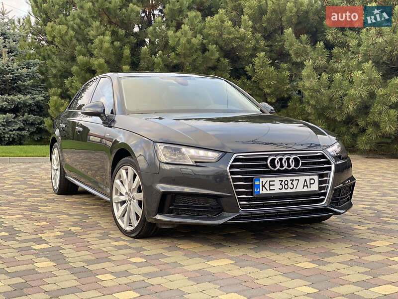 Седан Audi A4 2018 в Днепре