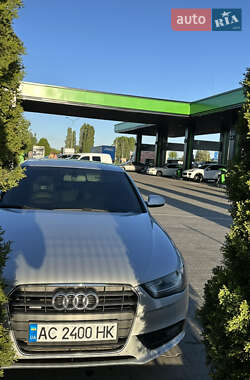 Седан Audi A4 2012 в Луцке