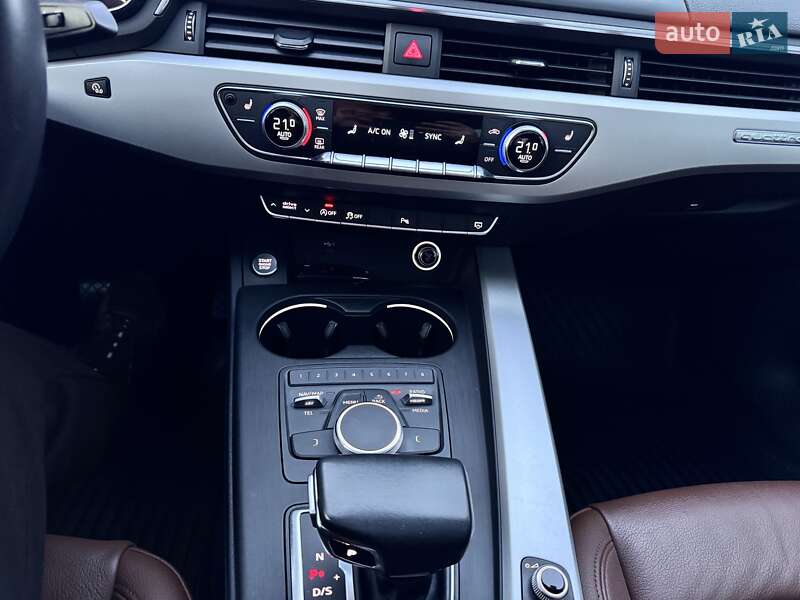 Седан Audi A4 2019 в Виннице