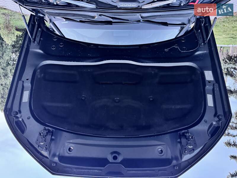 Седан Audi A4 2019 в Виннице