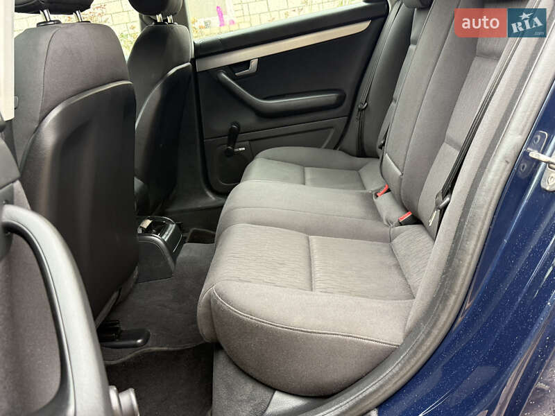 Седан Audi A4 2006 в Могилев-Подольске