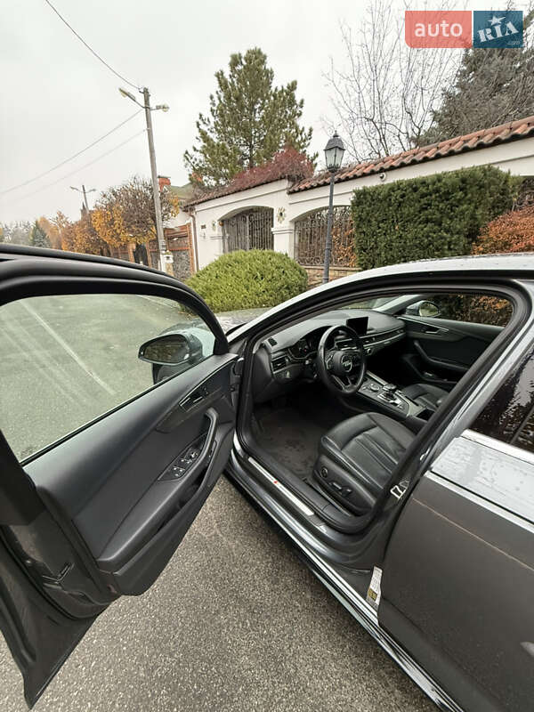 Седан Audi A4 2018 в Києві