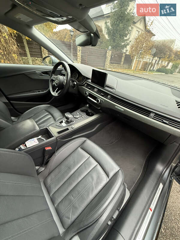 Седан Audi A4 2018 в Києві