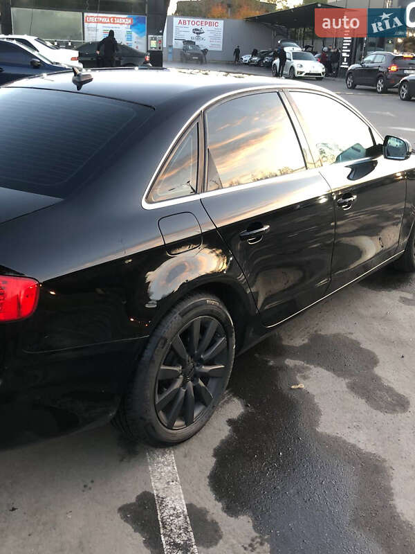 Седан Audi A4 2011 в Киеве